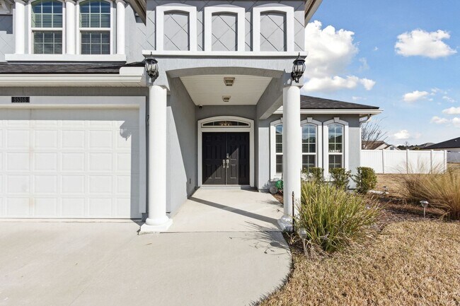 Foto del edificio - Spacious 5-Bedroom Home with Office, Den & Included Electric!