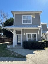 Building Photo - 1605 Shoreline Pl