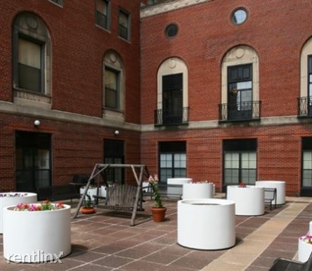Foto del edificio - 100 Parsons St