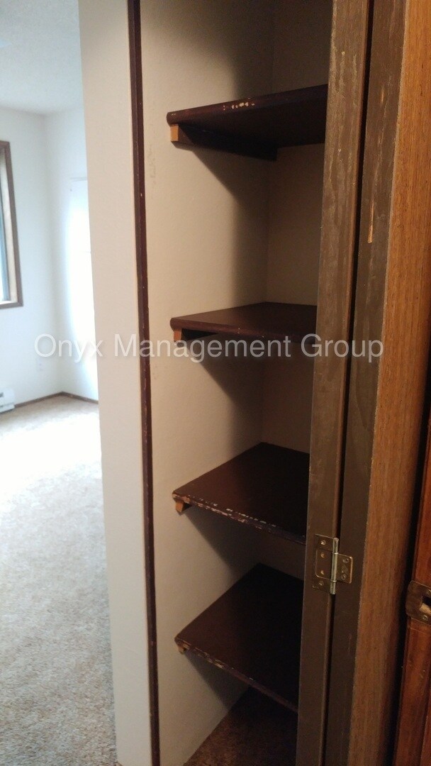 Building Photo - 4464 SW Stoddard Dr
