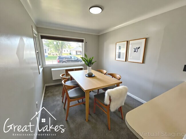 Foto del edificio - Stunning 3 Bedroom 1 Bathroom now availabl...