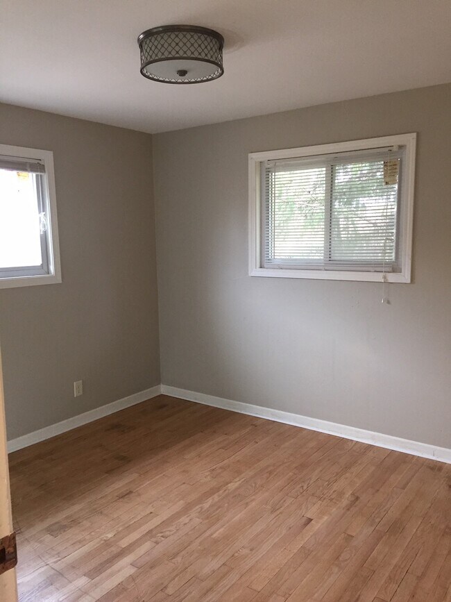 Building Photo - 6323 North 77th Street, Unit 4