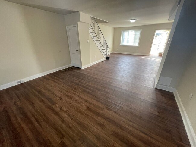 Foto del edificio - BRAND NEW 3 BED 2.5 BATH HOME FOR RENT.