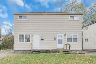 Building Photo - 898-900-900 Racine Ave