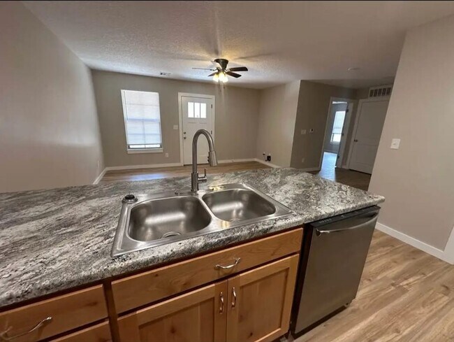 Foto del edificio - 2 Bedroom at Limestone Estates