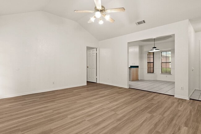 Building Photo - 4707 Browning Dr