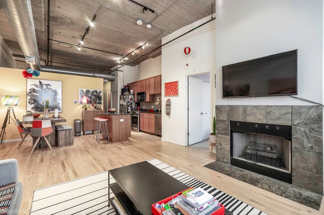 Foto del edificio - 758 N Larrabee St