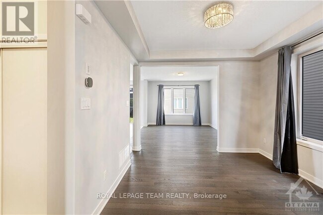 Photo du bâtiment - 866 Moonrise Ter