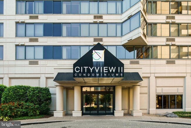 Building Photo - 2001 Hamilton St