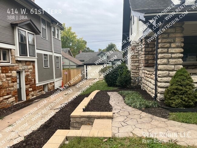 Building Photo - 414 W 61st Terrace