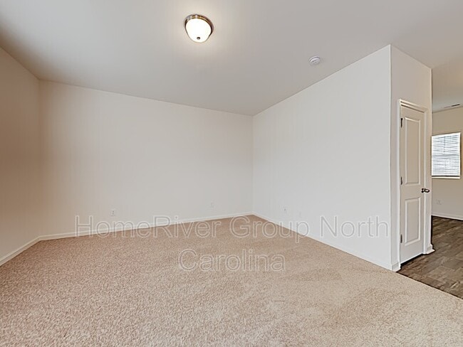 Building Photo - 728 Kenyon Spring Dr