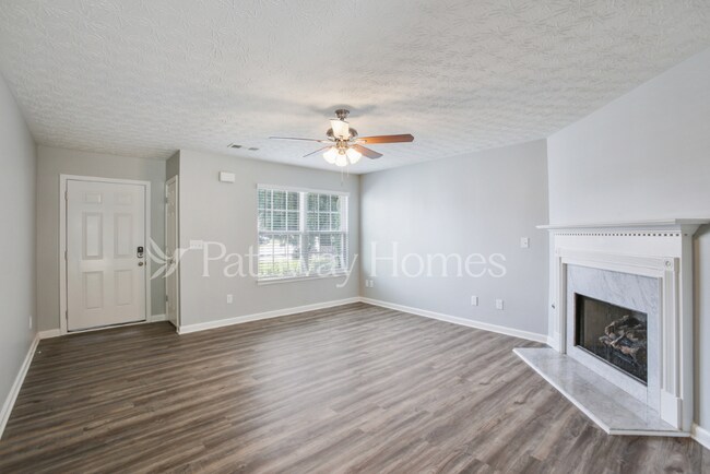 Foto del edificio - 9461 Lakeview Rd
