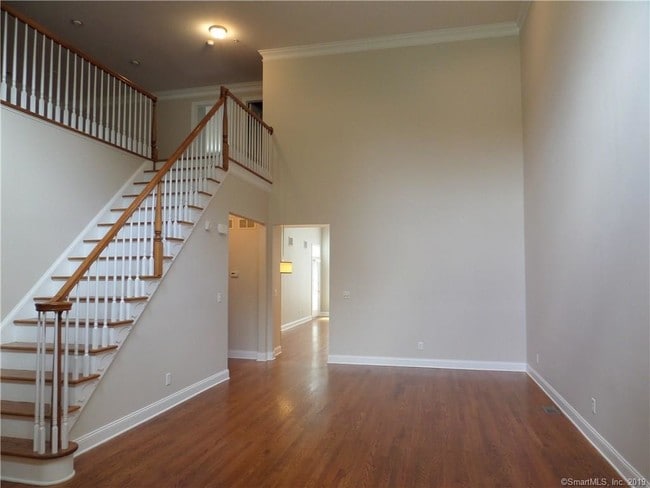 Foto del edificio - 638 Danbury Rd