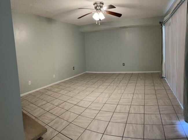 Foto del edificio - 6050 E Pea Ridge Rd