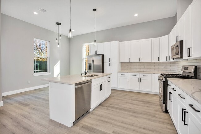 Foto del edificio - 4924 Winnetka St