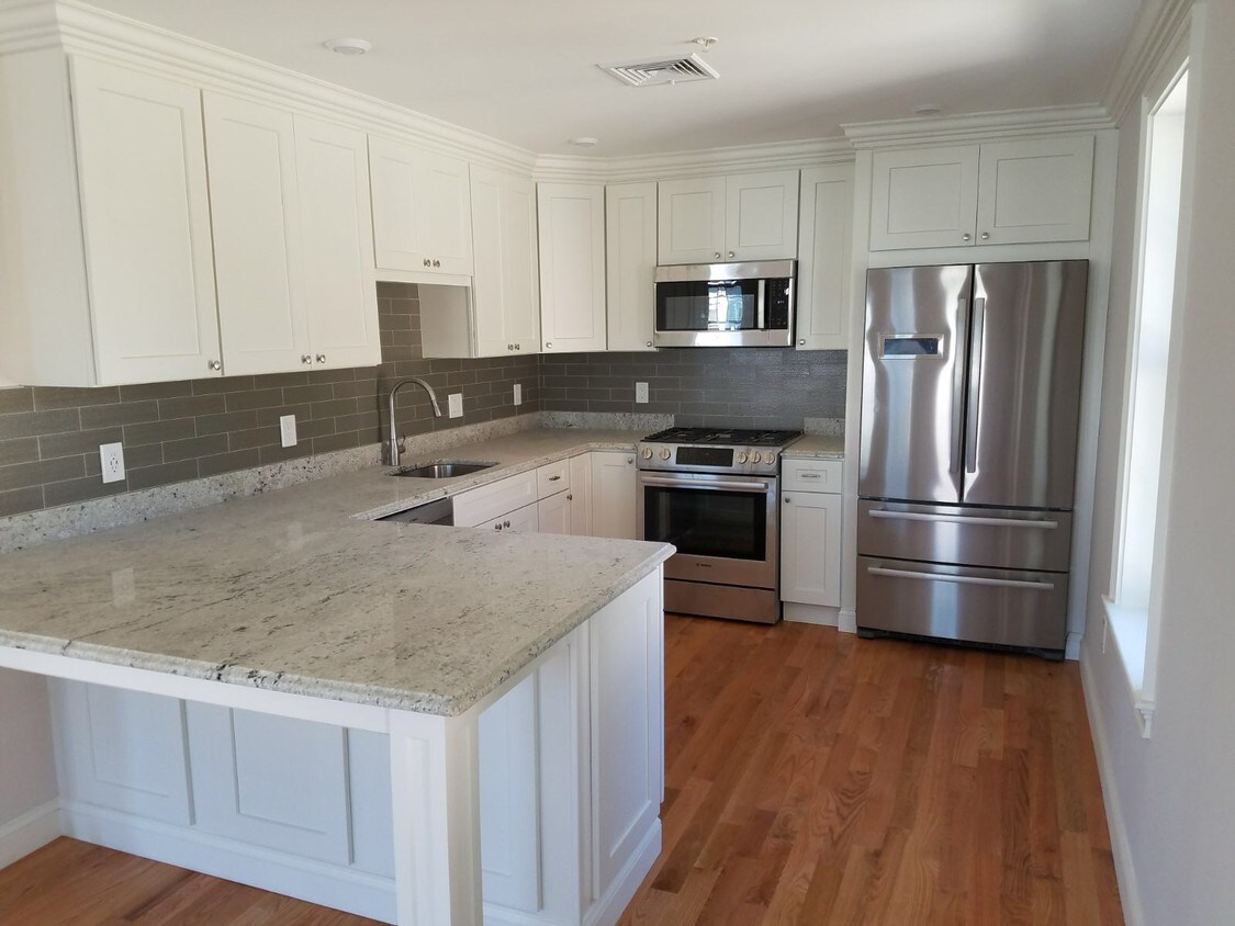 Foto principal - 4380 Washington St