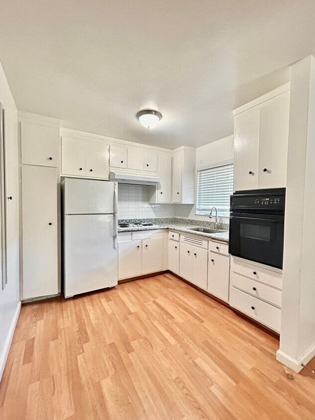 Foto principal - 1718 Sequoia Ave