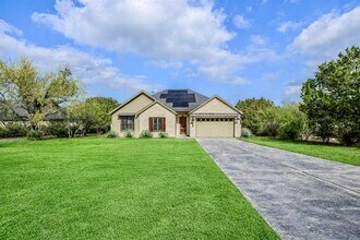 Building Photo - 935 Wesley Ridge Dr