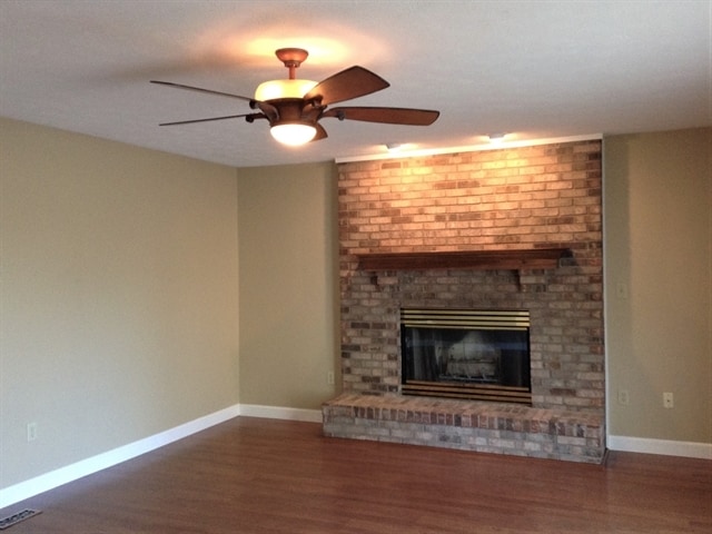Building Photo - 121 Old Carriage Drive