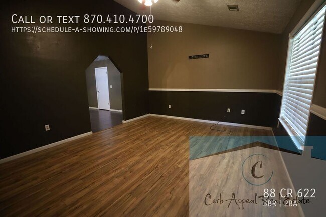 Building Photo - Move in special $900!! 3 bed / 2 bath home...