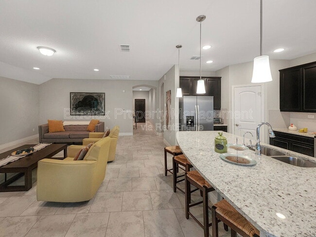 Building Photo - 1903 Argos Star