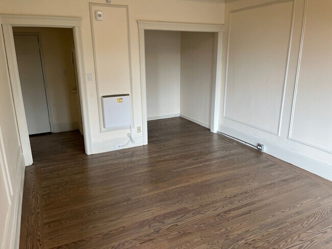 Foto del edificio - Top floor large studio with great natural ...