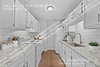 Building Photo - 424 Tolbert Ct
