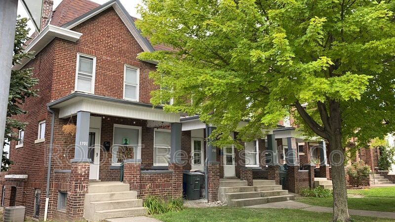 Primary Photo - 1701-1707 N. Summit Street