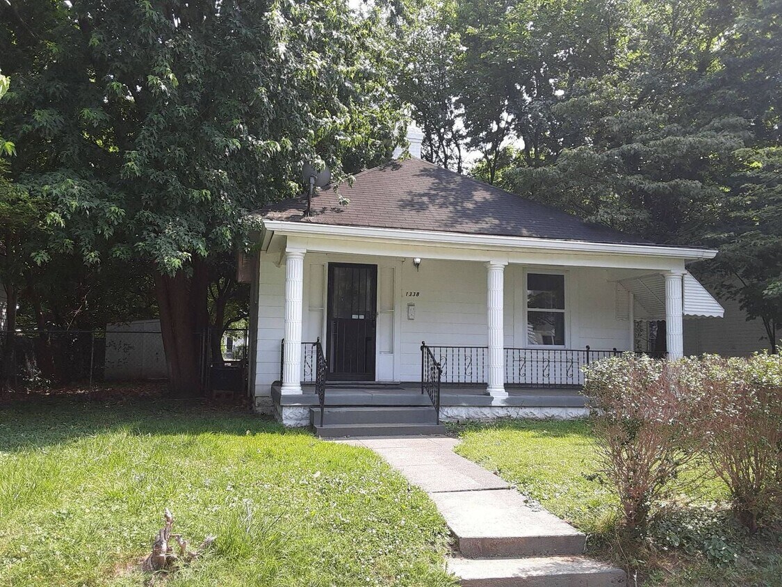 Primary Photo - Nice 2BR/1BA house