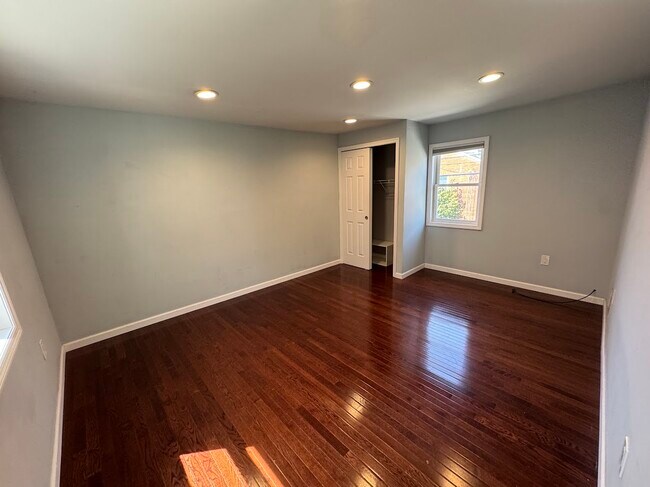 Foto del edificio - 4416 Plummer St