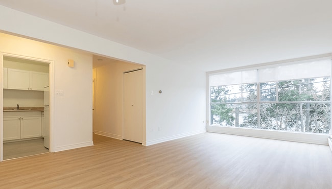 Salon Christie Point avec fenêtre - Christie Point