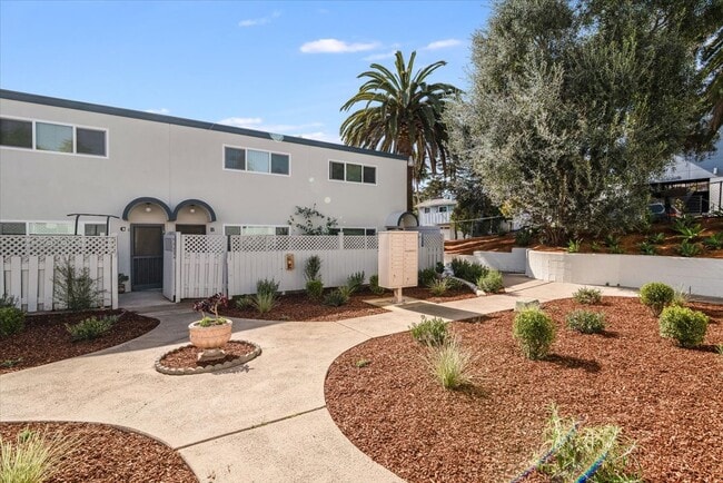 Building Photo - 110 Bodega Ln