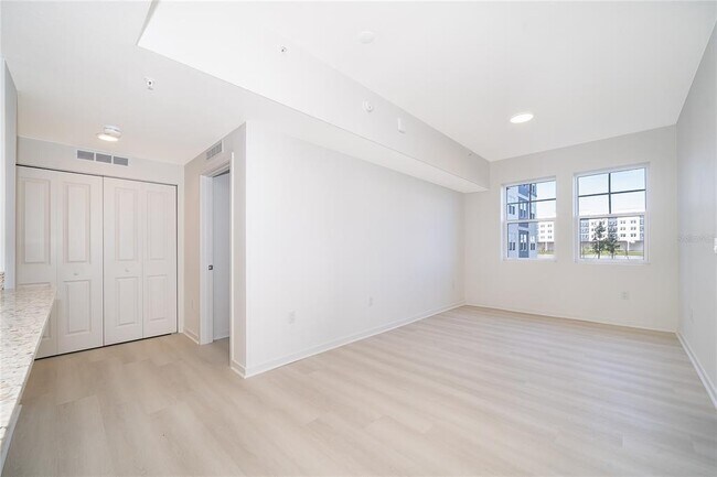 Foto del edificio - 5587 Millennia Park Dr