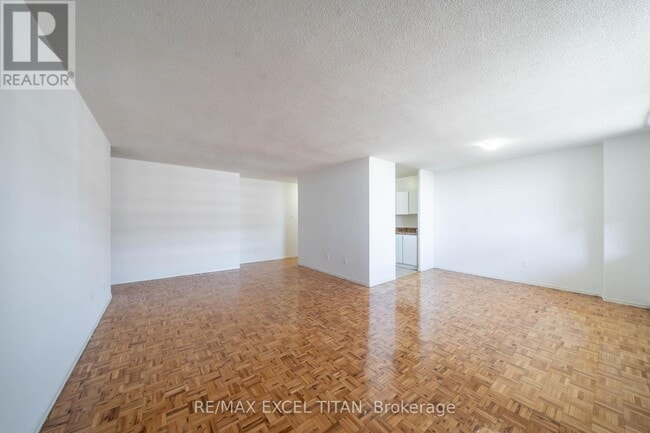 Building Photo - 5 Glamorgan Ave