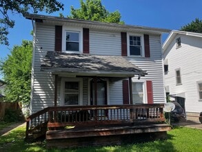 Building Photo - 65 E Maplewood Ave