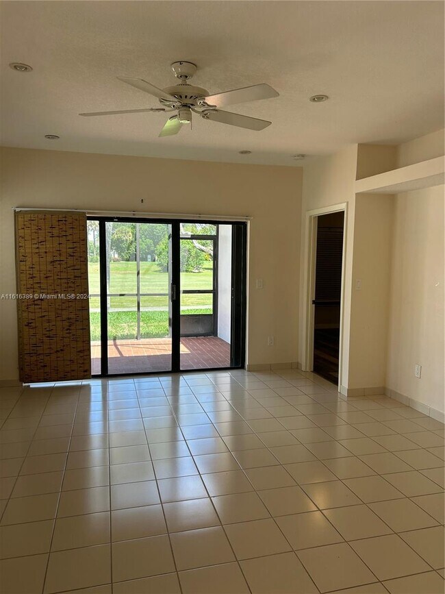 Building Photo - 701 SW 158th Terrace