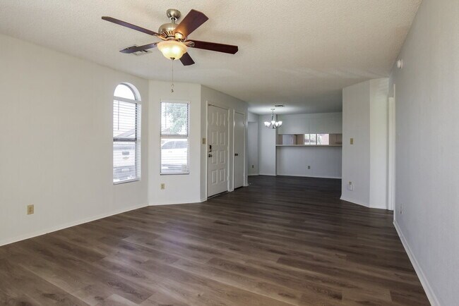 Foto del edificio - 7040 W Olive Ave