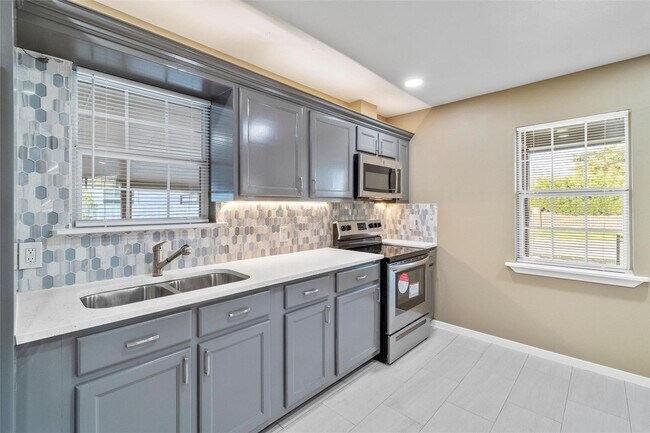 Foto del edificio - 8714 Quinn St