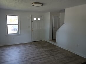 Building Photo - 680 Willow Ave