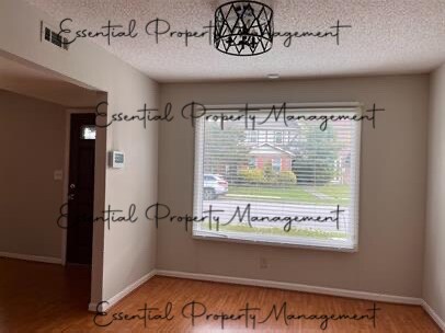 Foto del edificio - 9916 Cascade Cir SE