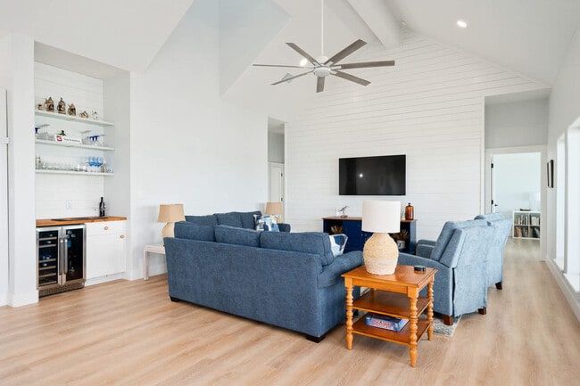 Building Photo - 2078 Redfish Bay Causeway