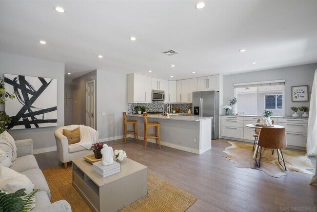 Building Photo - Fully Remodeled 3 bedroom Townhome with 2 ...