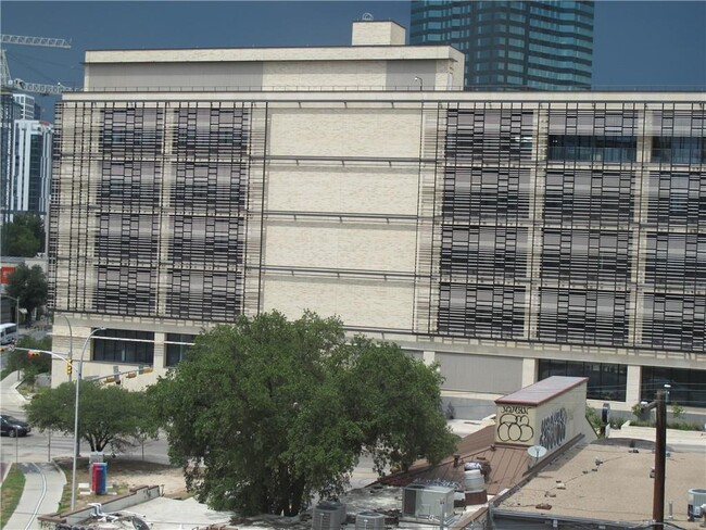 Building Photo - 1800 Lavaca St