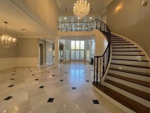 Building Photo - 6341 Waggoner Dr