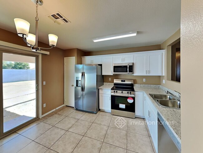 Foto del edificio - 11813 W Wethersfield Rd