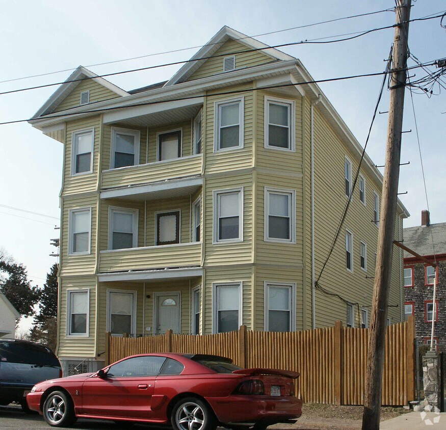 Primary Photo - 377 Earle St