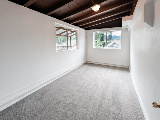 Building Photo - 14301 Mill Ct