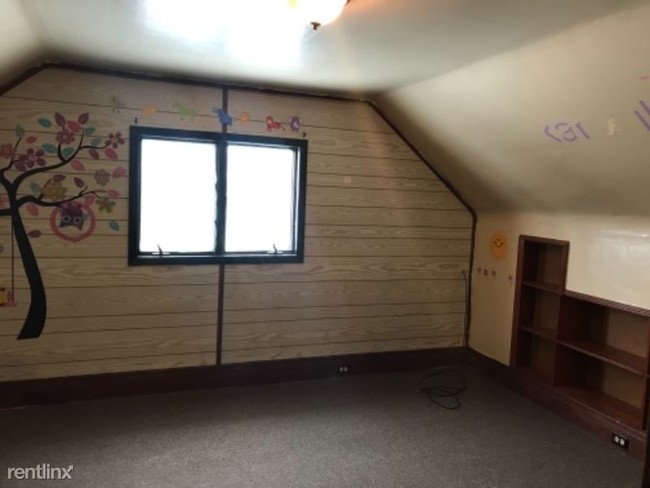 Building Photo - 4 br, 1 bath House - 16 Crossman Ave