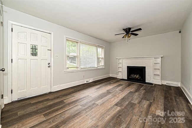Building Photo - 2256 Kilborne Dr