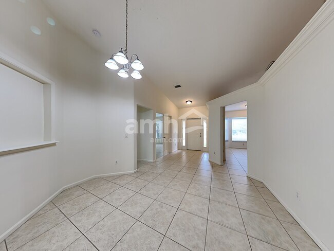 Foto del edificio - 1009 SW Alcantarra Blvd